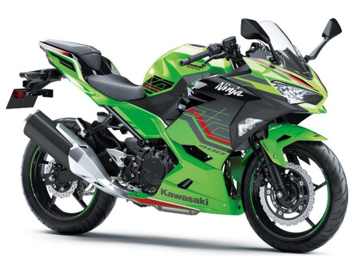2023-Kawasaki-Ninja-400-Green-Front
